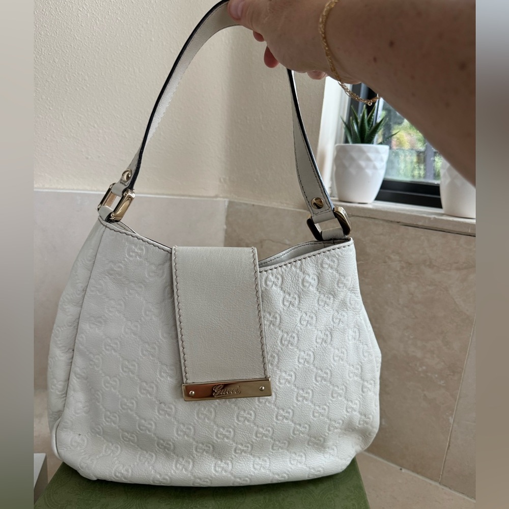 Vintage Leather Gucci GG Signature Medium Hobo Bag